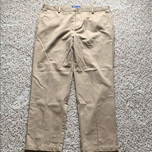 Izod men’s khaki pants